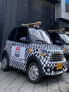 vallas publicitarias, Vallas de carretera, Carteles, Publicidad móvil, Anuncios en espacios públicos, Avisos publicitarios, Pantallas LED, Publicidad en centros comerciales, Publicidad en aeropuertos, Medios alternativos, Publicidad exterior, OOH, Anuncios publicitarios, Dinteles con publicidad, gran formato, impresión digital de gran formato, carteles publicitarios, decoración de vehículos